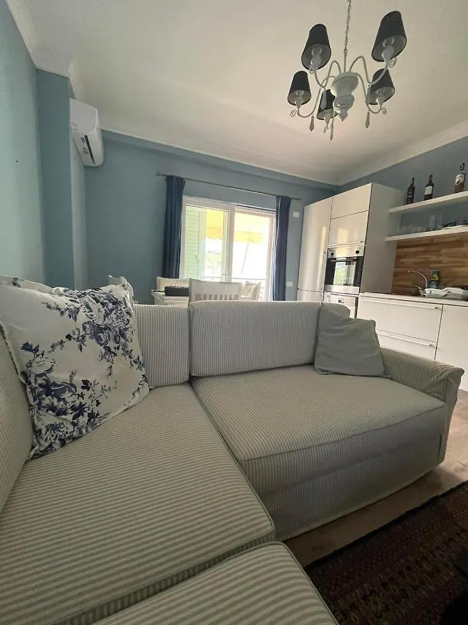 Lizas Apartment Himarë